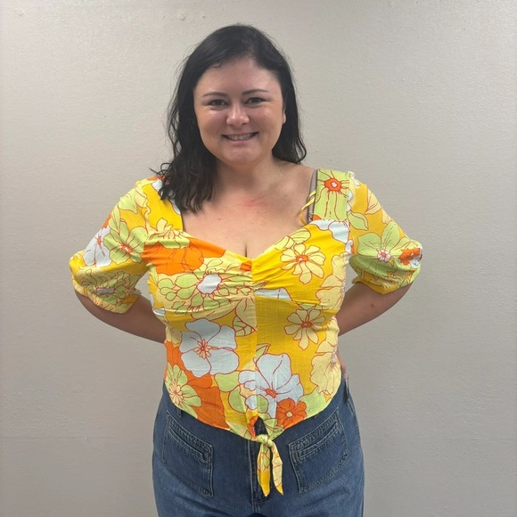 ModCloth Yellow Floral Cropped Top - Size XL - Picture 1 of 6